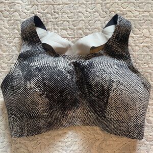 Lululemon sports bra 34DD